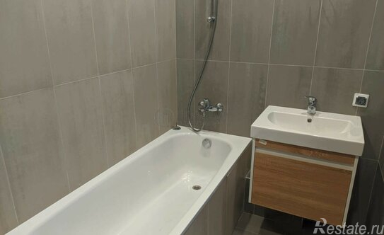 Продажа 1-комн квартиры на вторичном рынке Мытищи г, Астрахова пр-кт,  д. 1 к3