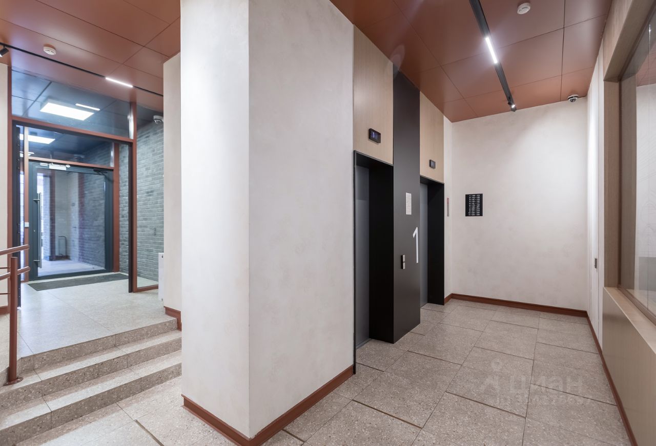 Продажа 2-комн квартиры на вторичном рынке улица Казакова,  д. 7