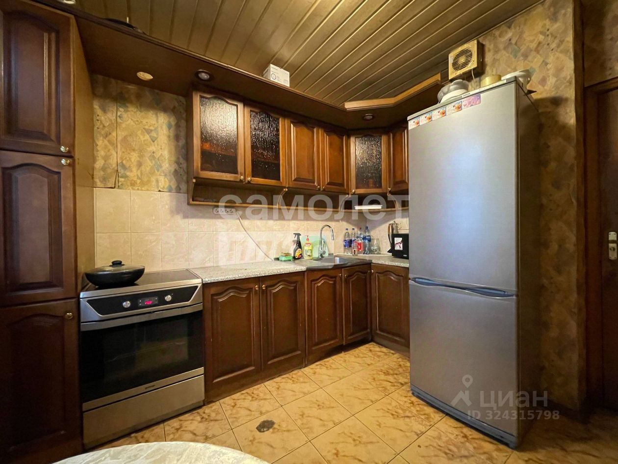 Продажа 2-комн квартиры на вторичном рынке Клинская улица, 4К1