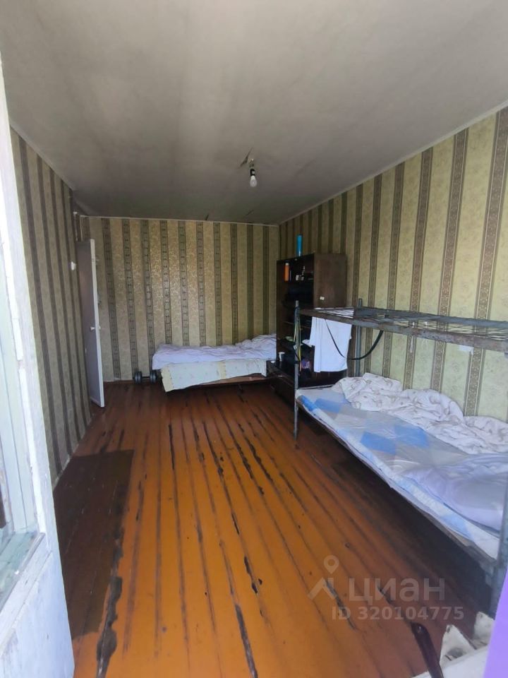 Продажа 2-комн квартиры на вторичном рынке пос. Нарынка, улица Королева, 6