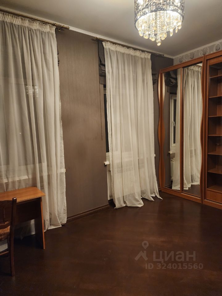 Продажа 3-комн квартиры на вторичном рынке Пушкин, улица Радищева, 2/10