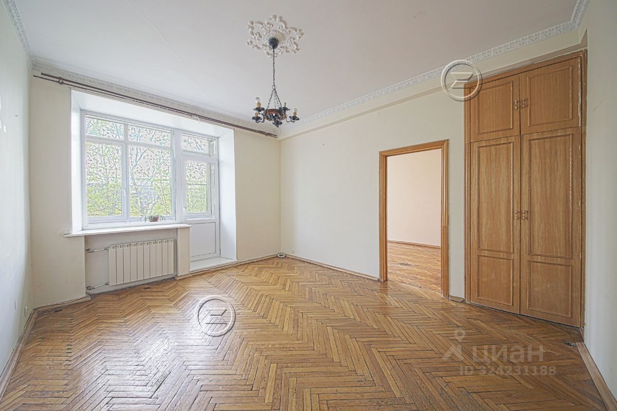 Продажа 4-комн квартиры на вторичном рынке Большой Златоустинский переулок, 3АС2