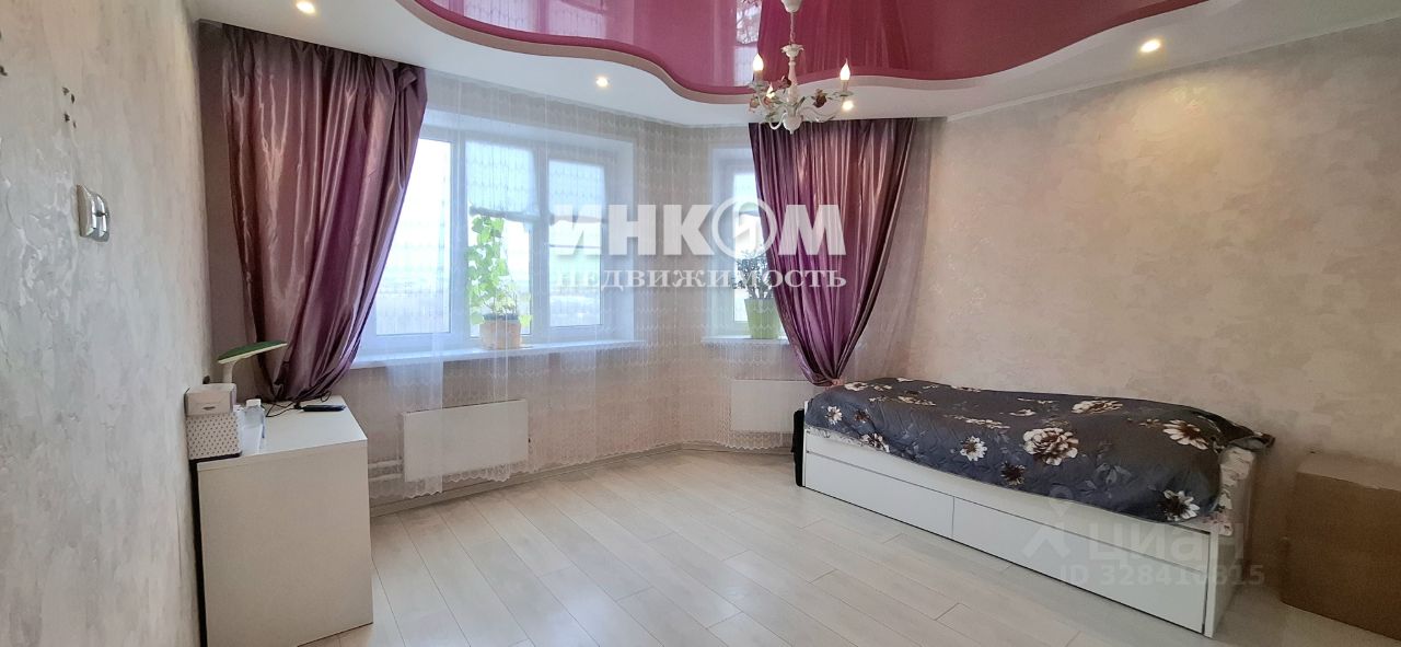 Продажа 3-комн квартиры на вторичном рынке Химки, улица Новозаводская,  д. 10