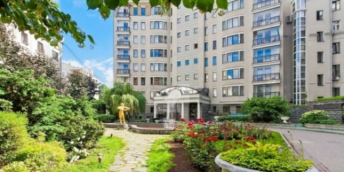 4-комн квартира Неопалимовский 1-й пер,  д. 8