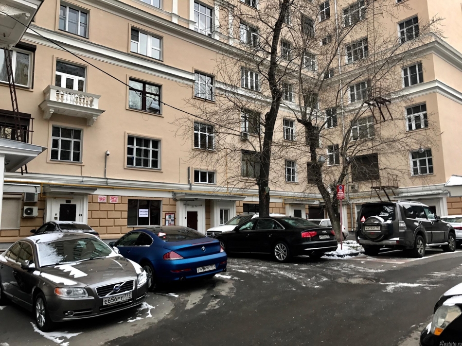 Продажа 2-комн квартиры на вторичном рынке Котельнический 5-й пер ,  д. 12