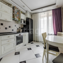 Продажа 2-комн квартиры на вторичном рынке улица Седова,  д. 24 к1 литВ