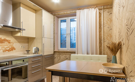 Аренда 2-комн квартиры на вторичном рынке Батайский проезд,  д. 49