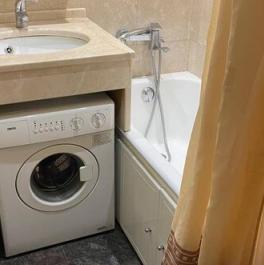 Продажа 2-комн квартиры на вторичном рынке Дедовск, ул Космонавта Комарова,  д. 1