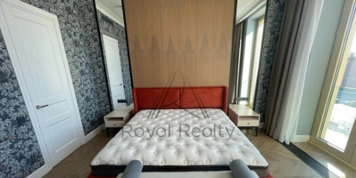4-комн квартира Крестовский проспект,  д. 12