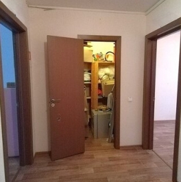 Продажа 4-комн квартиры на вторичном рынке Маршака пр-кт,  д. 12 к2