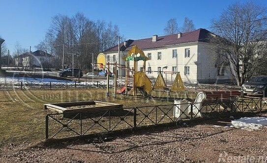 Продажа 2-комн квартиры на вторичном рынке Подпорожье, ул Свирская,  д. 27