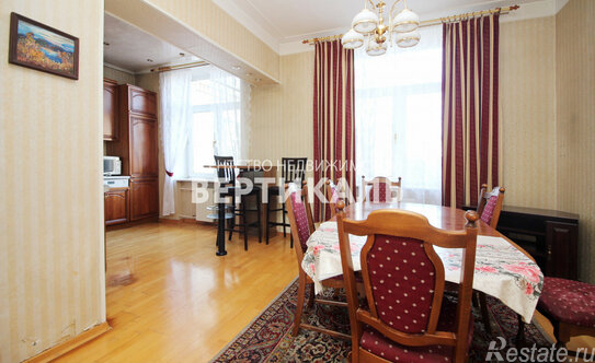 Продажа 4-комн квартиры на вторичном рынке Ломоносовский пр-кт,  д. 18