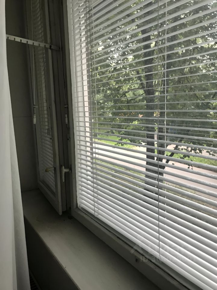 Продажа 2-комн квартиры на вторичном рынке Новоясеневский проспект, 12К1