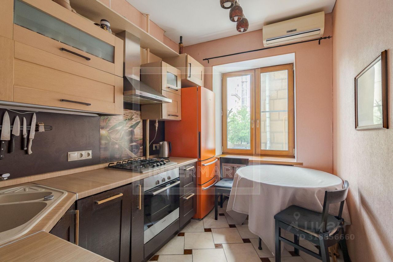 Продажа 3-комн квартиры на вторичном рынке Малая Никитская улица, 16/5