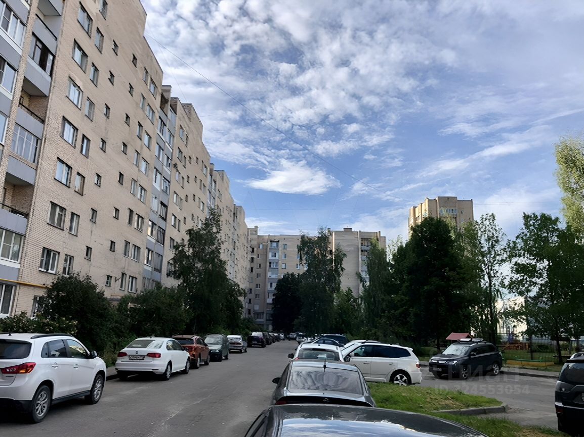 Аренда 2-комн квартиры на вторичном рынке пос. Металлострой, Полевая улица, 2/30