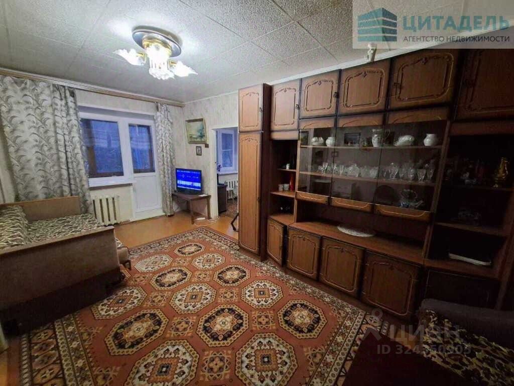 Продажа 2-комн квартиры на вторичном рынке Маяковского кв-л, Звенигород, 13/13