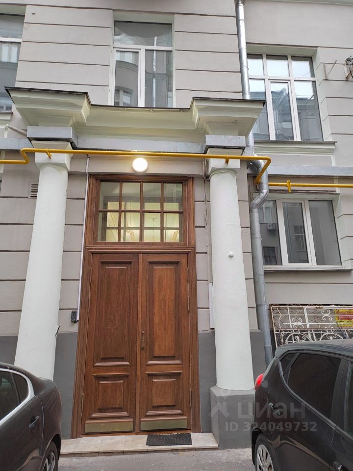 Продажа 4-комн квартиры на вторичном рынке Мясницкая улица, 15