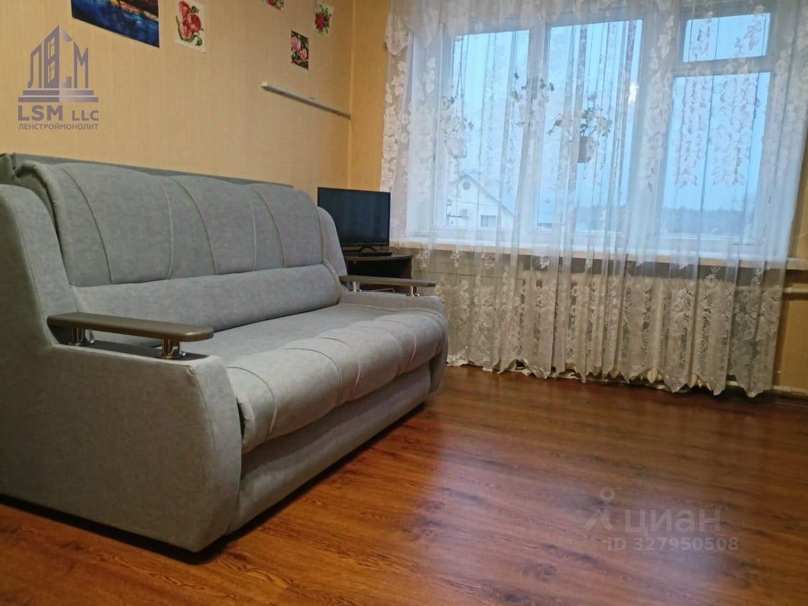 Продажа 2-комн квартиры на вторичном рынке пос. Мга, проспект Комсомольский, 64