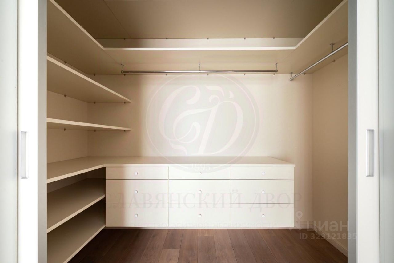 Аренда 4-комн квартиры на вторичном рынке Якиманский переулок, 6