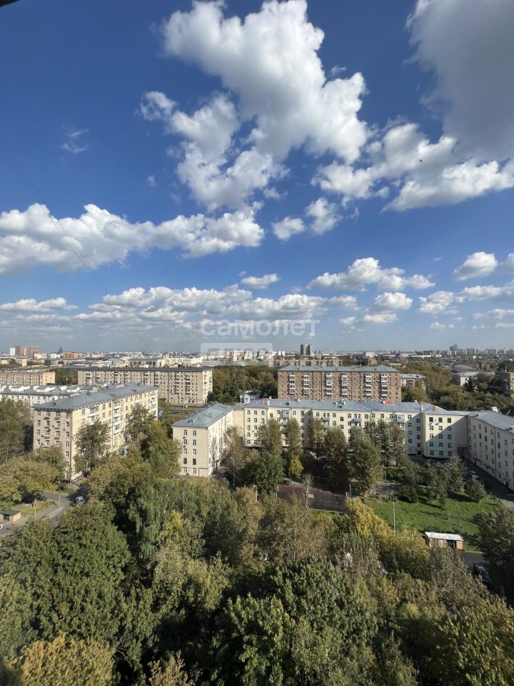 Продажа 3-комн квартиры на вторичном рынке Фруктовая улица, 3кА