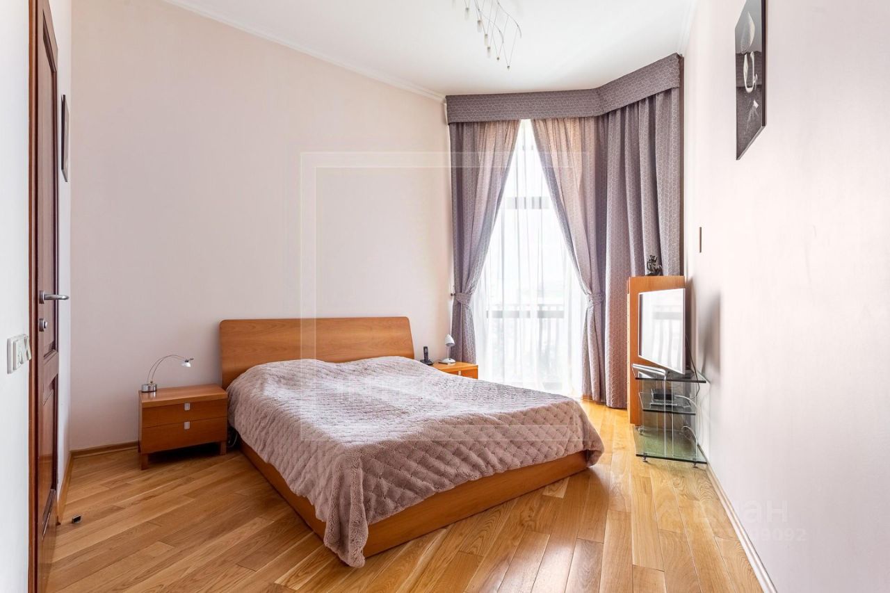 Продажа 3-комн квартиры на вторичном рынке улица Машкова, 6С1