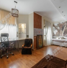 Продажа 4-комн квартиры на вторичном рынке проспект Динамо,  д. 23