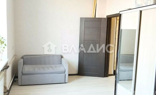 Продажа 3-комн квартиры на вторичном рынке улица Менжинского,  д. 5