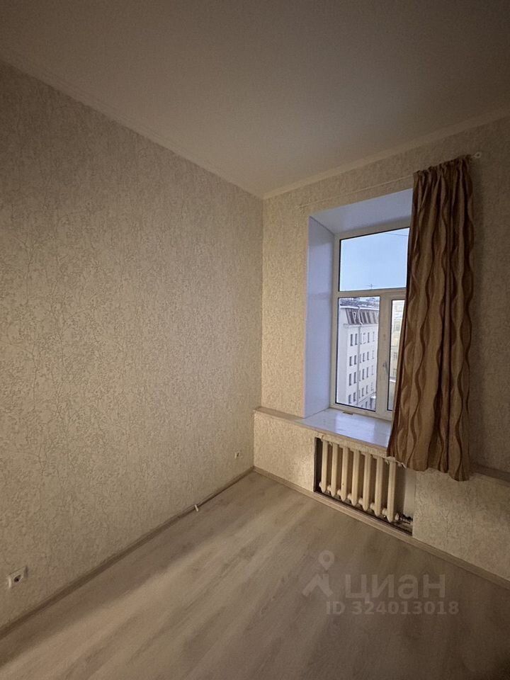 Продажа 4-комн квартиры на вторичном рынке Загородный проспект, 17