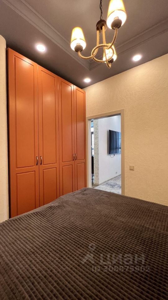 Продажа 1-комн квартиры на вторичном рынке Красногвардейский бульвар, 15С2