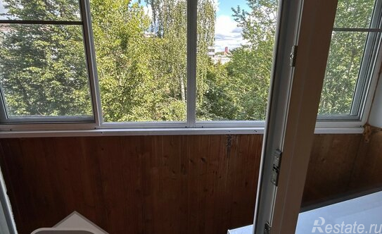 Продажа 2-комн квартиры на вторичном рынке 8 Марта ул,  д. 11