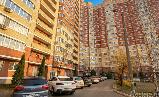 Продажа 2-комн квартиры на вторичном рынке Центральный, ул Кирова,  д. 15,  к. 1