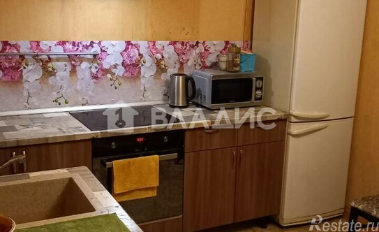 Продажа 2-комн квартиры на вторичном рынке Болотниковская улица,  д. 2 кА