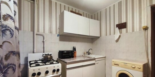 3-комн квартира улица Бутлерова,  д. 4