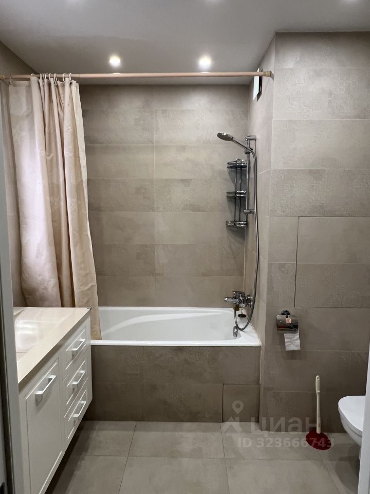 Продажа 3-комн квартиры на вторичном рынке Химки, улица Родионова, 5