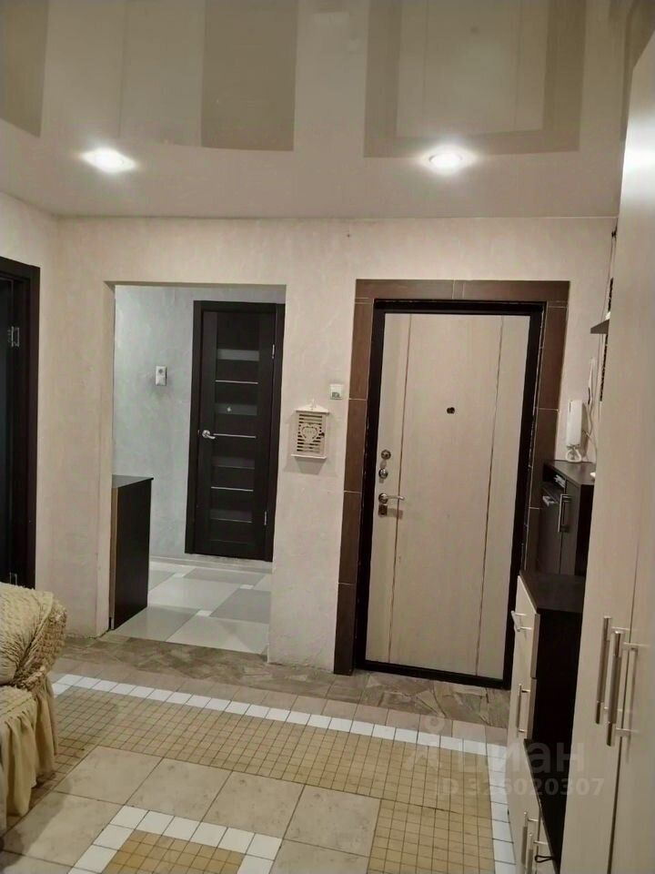 Продажа 3-комн квартиры на вторичном рынке пос. Сосново, улица Строителей,  д. 13