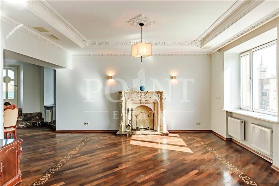 Продажа 6-комн квартиры на вторичном рынке Столярный переулок, 2