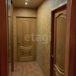 Продажа 3-комн квартиры на вторичном рынке Добровольцев ул,  д. 38