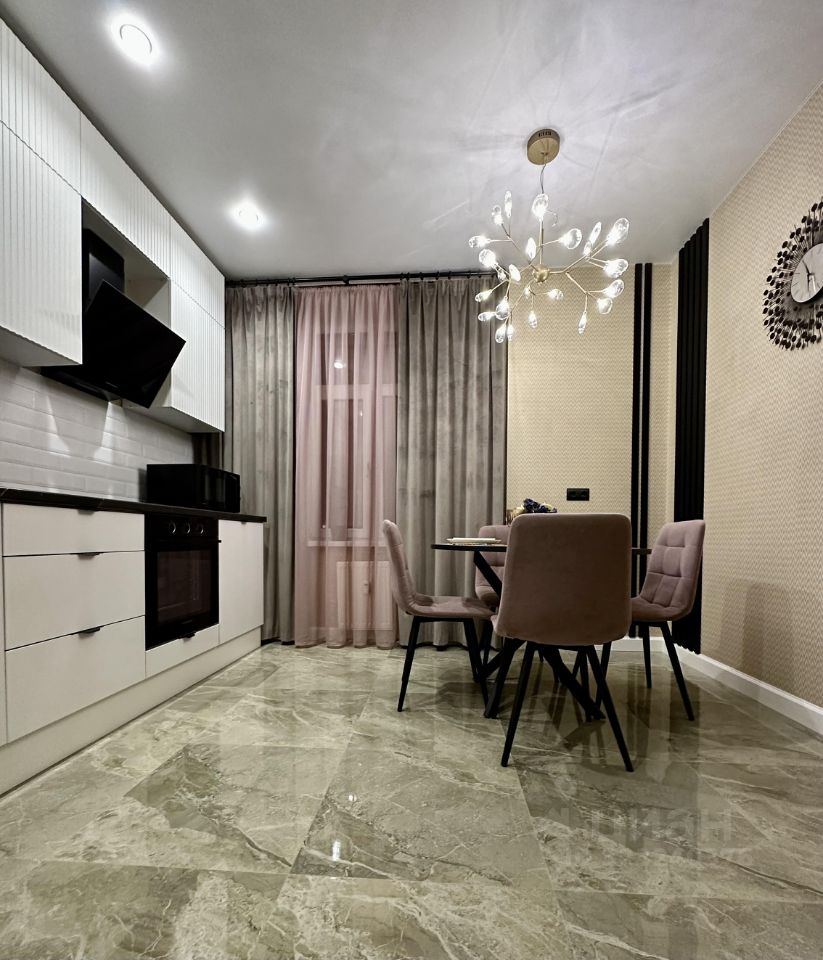 Продажа 2-комн квартиры на вторичном рынке Сабурово пгт, улица Рождественская, 2