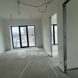 Продажа 3-комн квартиры на вторичном рынке наб Макарова,  д. 58,  к. 1