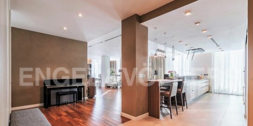 3-комн квартира Крестовский проспект,  д. 10