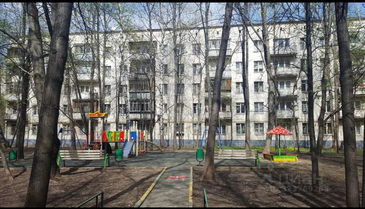 Аренда 1-комн квартиры на вторичном рынке Веерная улица, 32К2