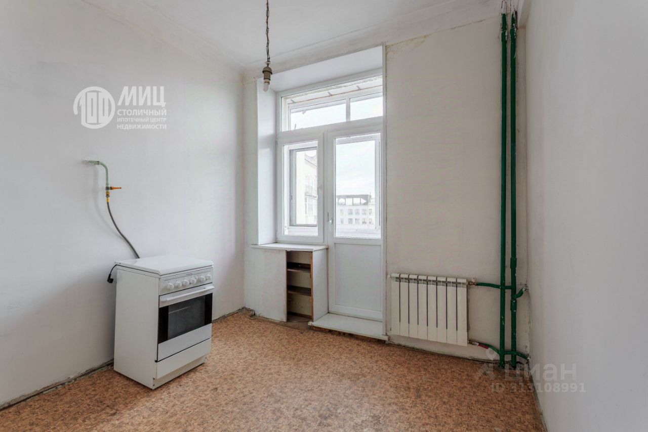 Продажа 2-комн квартиры на вторичном рынке улица Большая Полянка, 1/3