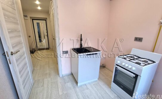 Продажа 1-комн квартиры на вторичном рынке Петергоф г, Чебышевская ул,  д. 10 к3