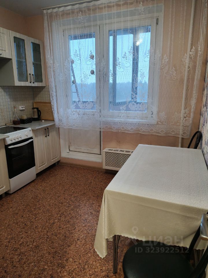 Аренда 1-комн квартиры на вторичном рынке Одинцово, улица Кутузовская,  д. 2