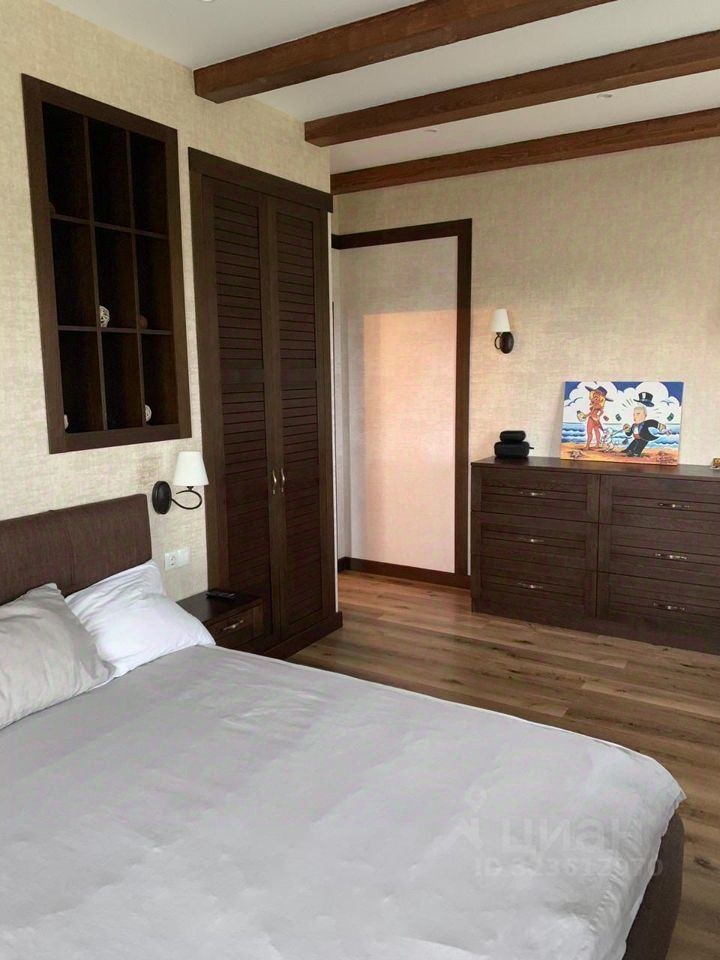 Продажа 2-комн квартиры на вторичном рынке д. Глинка, улица Малоэтажная, 1