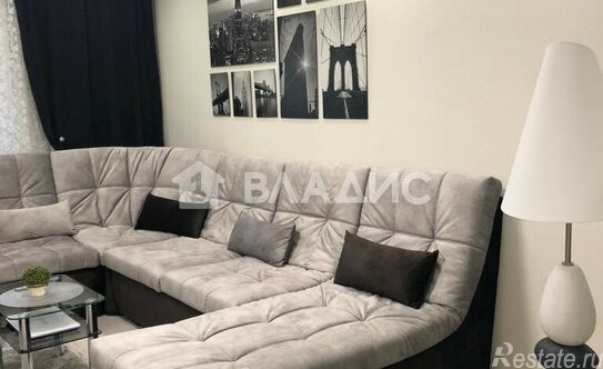 Продажа 2-комн квартиры на вторичном рынке Лопатино, Солнечный бульвар,  д. 8