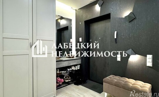 Продажа 2-комн квартиры на вторичном рынке Химки, улица Германа Титова,  д. 3 к2