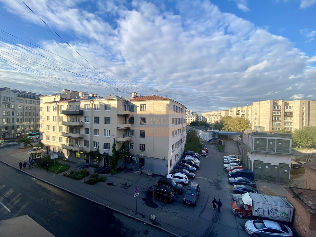 Продажа 2-комн квартиры на вторичном рынке Каменноостровский проспект, 53/22