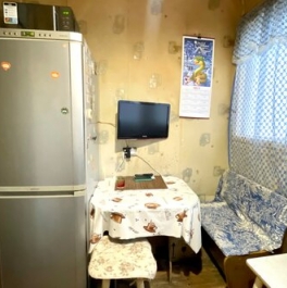 Продажа 3-комн квартиры на вторичном рынке улица Тамбасова,  д. 8 к1