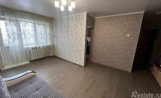 Продажа 2-комн квартиры на вторичном рынке посёлок Зверосовхоза, Центральная улица,  д. 1